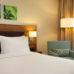 Гостиница Hilton Garden Inn Moscow Новая Рига 4* Стандартный номер с двуспальной кроватью фото 5