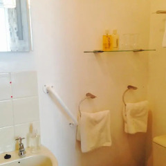 Отель Russell Guest House Стандартный номер с 2 отдельными кроватями фото 3