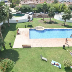 Отель Apartamentos Porto Mar Испания, Курорт Росес - отзывы, цены и фото номеров - забронировать отель Apartamentos Porto Mar онлайн бассейн фото 2