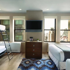 Отель The Gallivant Times Square 3* Стандартный семейный номер с 2 отдельными кроватями фото 2