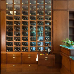 Grape Hotel развлечения