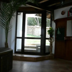 Отель Guest House Debar Велико Тырново комната для гостей