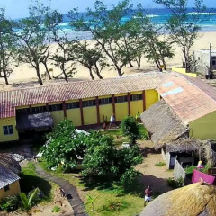 Отель Pariango Beach Motel спортивное сооружение