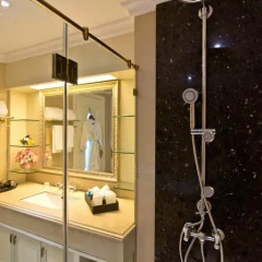 Отель LK The Empress 4* Студия с различными типами кроватей фото 11