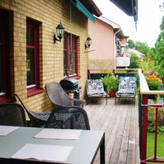 Отель At Home Bed & Breakfast Вестра Фрёлунда балкон