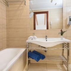 Avalon Hotel 4* Стандартный номер фото 10