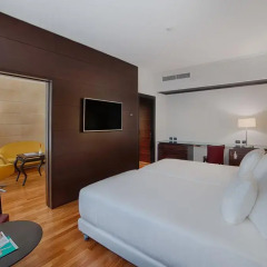 Отель NH Collection Milano President 5* Люкс с различными типами кроватей фото 18