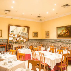 Отель Hostal Sierpes