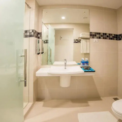 Отель Fairway Colombo 4* Улучшенный номер с различными типами кроватей