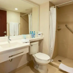 Отель City Express Playa del Carmen 2* Стандартный номер с различными типами кроватей фото 6