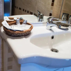 Отель Luxury Apartments Burgas Болгария, Бургас - отзывы, цены и фото номеров - забронировать отель Luxury Apartments Burgas онлайн ванная
