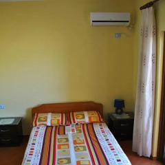 Отель Albanian Happines Guesthouse комната для гостей фото 2