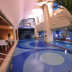 Отель Holiday Inn Xi'an Greenland Century City бассейн фото 3