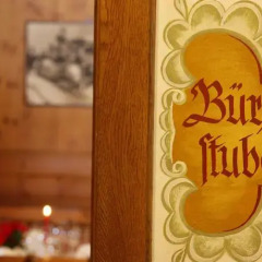 Отель Tirolerhof Италия, Горнолыжный курорт Ортлер - отзывы, цены и фото номеров - забронировать отель Tirolerhof онлайн интерьер отеля