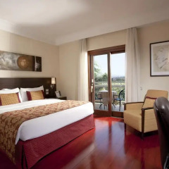 Отель Courtyard Rome Central Park комната для гостей