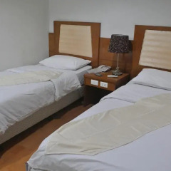 Sun City Hotel 3* Улучшенный номер с 2 отдельными кроватями фото 4
