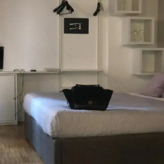 Отель Pantheon Best Suite сейф в номере