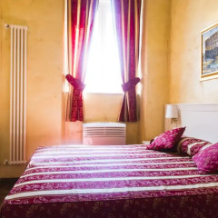 Отель Domus Trevi 3* Стандартный номер с различными типами кроватей фото 30