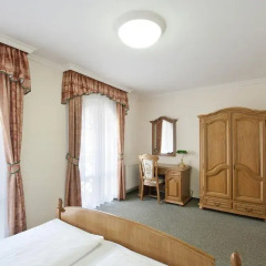Отель Pension Villa Rosa 3* Люкс с различными типами кроватей фото 8