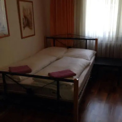 Hotel Einig Стандартный номер с двуспальной кроватью