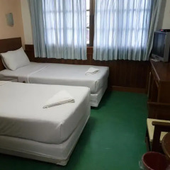 Grand Tower Hotel 2* Стандартный номер с 2 отдельными кроватями фото 6