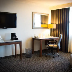 Отель Holiday Inn Trade Center 4* Стандартный номер