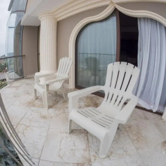 Отель Dharma Beach балкон