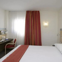 Отель Holiday Inn Express Malaga Airport 3* Стандартный номер с различными типами кроватей фото 3