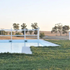 Отель Monte dos Pocos Agroturismo бассейн