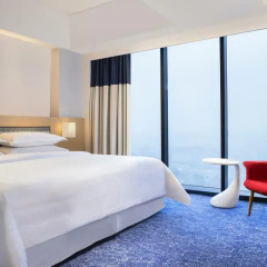 Отель Four Points By Sheraton Surabaya 4* Номер Делюкс фото 5
