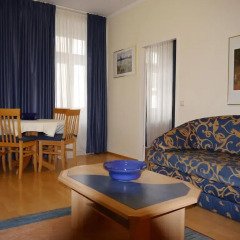Апартаменты Apartments Deutschmeister комната для гостей фото 5