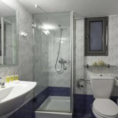 Lilia Hotel 3* Стандартный семейный номер с двуспальной кроватью фото 2