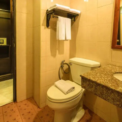 Отель Azhotel Patong 3* Номер Делюкс разные типы кроватей фото 28