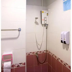 Отель Namhasin House 2* Стандартный номер с 2 отдельными кроватями фото 9