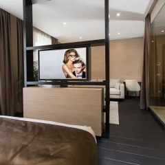 Отель Dominic & Smart Luxury Suites Republic Square 4* Представительский люкс с различными типами кроватей фото 9