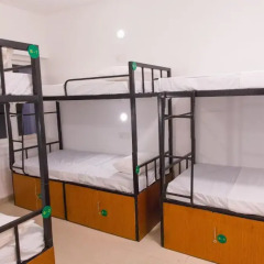 Hostel at Galle Face- Colombo Кровать в общем номере с двухъярусной кроватью фото 5