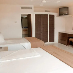 Отель Las Brisas Huatulco 4* Улучшенный номер с различными типами кроватей фото 2