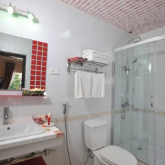 Отель Sapa Eden Hotel Вьетнам, Шапа - 1 отзыв об отеле, цены и фото номеров - забронировать отель Sapa Eden Hotel онлайн ванная