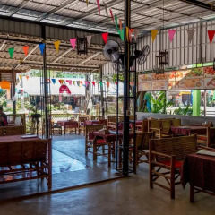 Отель Pinky Bungalow Ланта гостиничный бар
