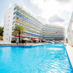 Отель Pierre & Vacances Mallorca Deya бассейн