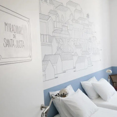 Отель Lisbon Check-In Guesthouse 3* Стандартный номер с двуспальной кроватью (общая ванная комната) фото 9