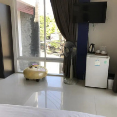 Отель But Different Phuket Guesthouse 3* Стандартный номер с различными типами кроватей