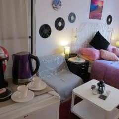 Апартаменты Maison Central Studio в номере