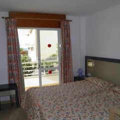 Отель Apartamentos Bauló Mar комната для гостей