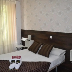 Отель Hostal El Brezo Стандартный номер с различными типами кроватей фото 33