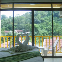 Отель Patong Bay Guesthouse 2* Улучшенный номер с различными типами кроватей фото 3