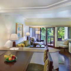 Отель The Laguna, a Luxury Collection Resort & Spa, Nusa Dua, Bali 5* Представительский люкс с различными типами кроватей фото 2