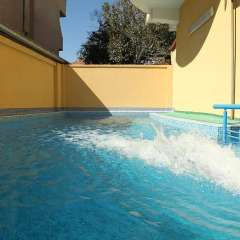 Отель Boston Guest House and Apartment Болгария, Равда - отзывы, цены и фото номеров - забронировать отель Boston Guest House and Apartment онлайн бассейн фото 3