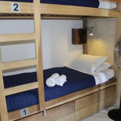 Two Pillows Boutique Hostel Кровать в общем номере фото 11