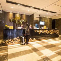 Отель Yingshang Railway Station 4* Номер Делюкс